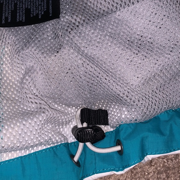 The North Face HyVent Rain Jacket Size Small - Picture 8 of 8